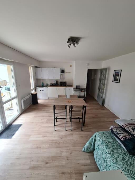 Апартаменты 50M De La Plage: Studio Au Coeur Du Centre ! Сен-Каст-ле-Гильдо Экстерьер фото
